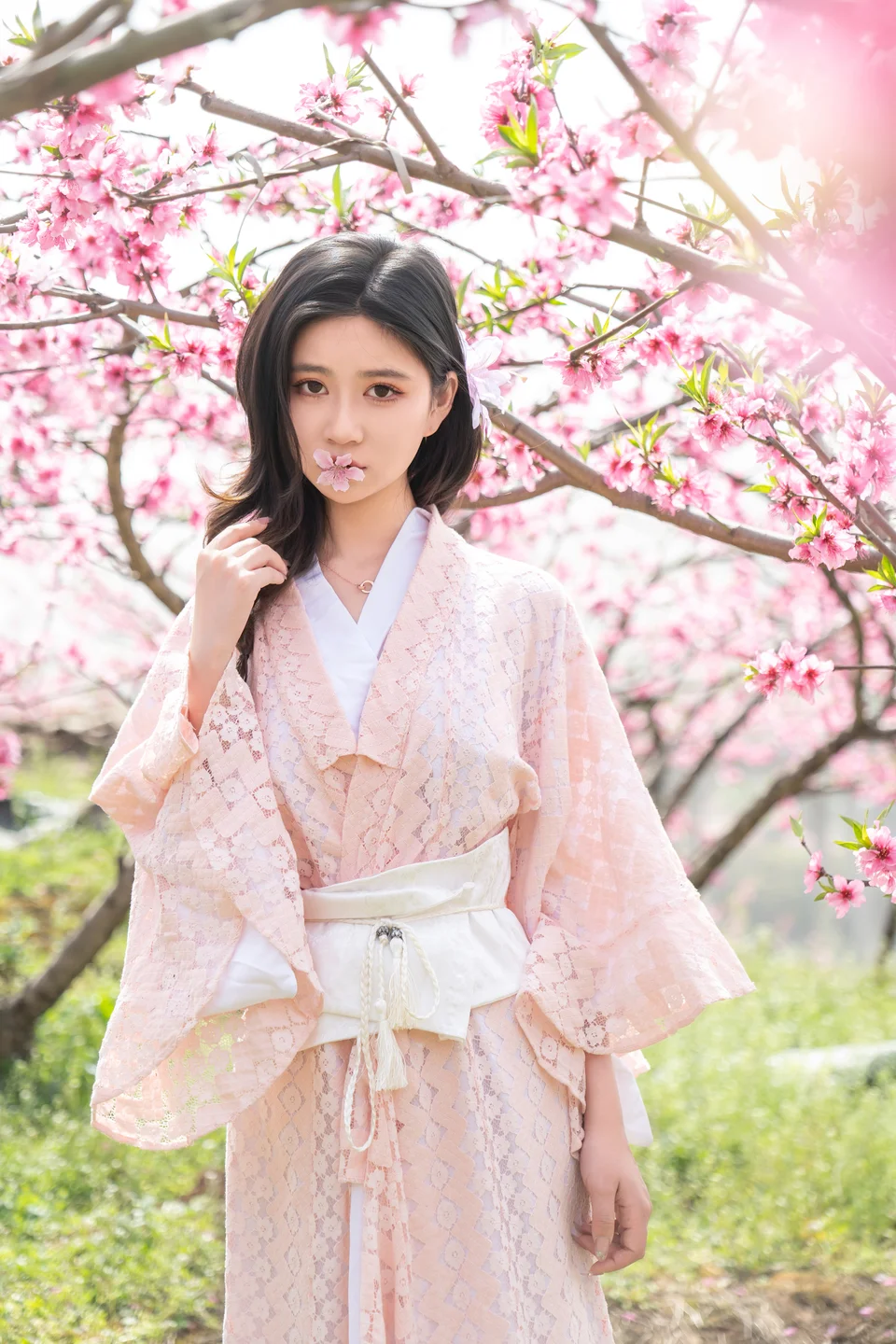 年年 - 漫花 [86P-595MB] tg@simisebaisi 【丝足阁】010.webp